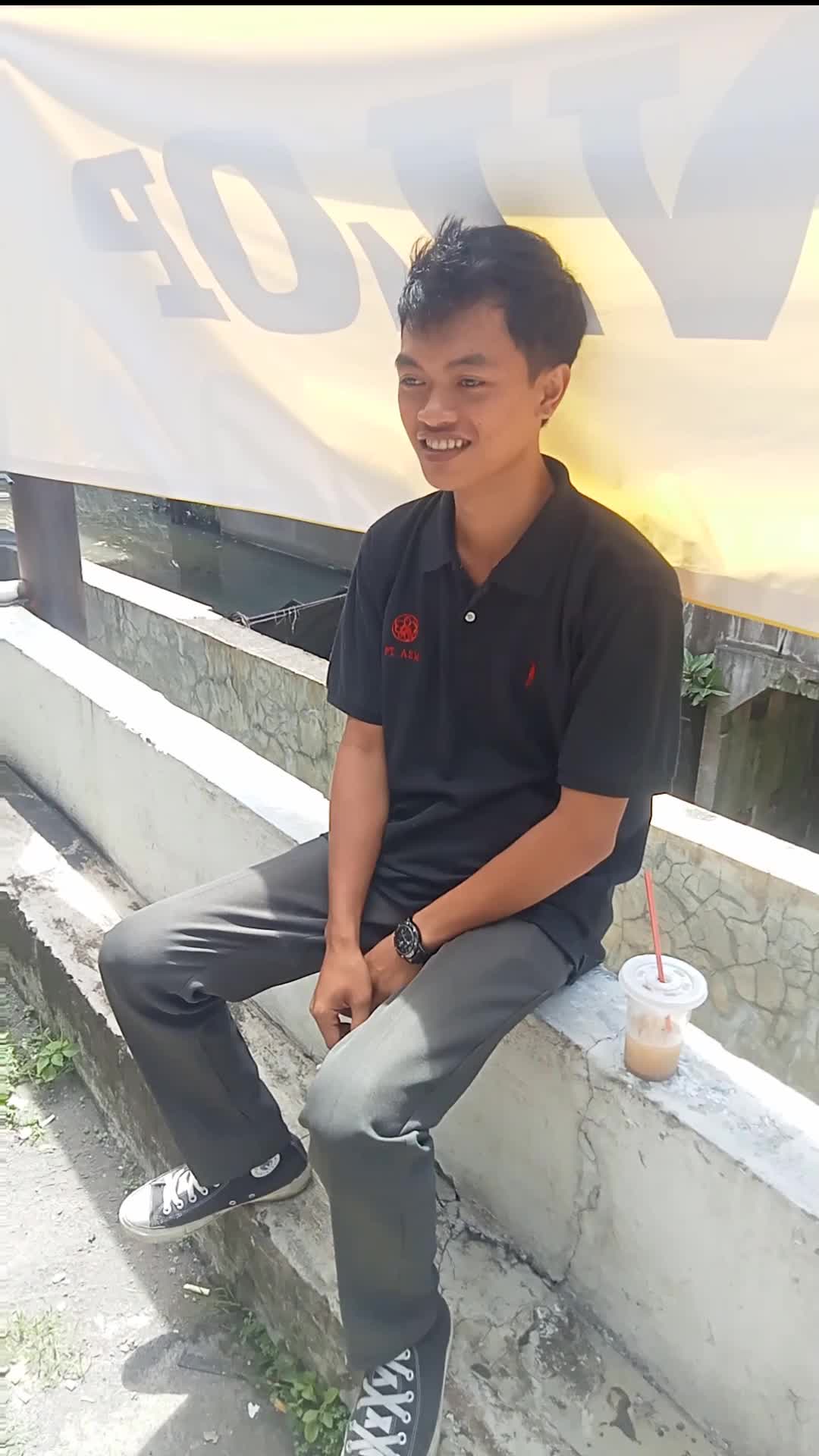 cara membuka ban mobil yang keras