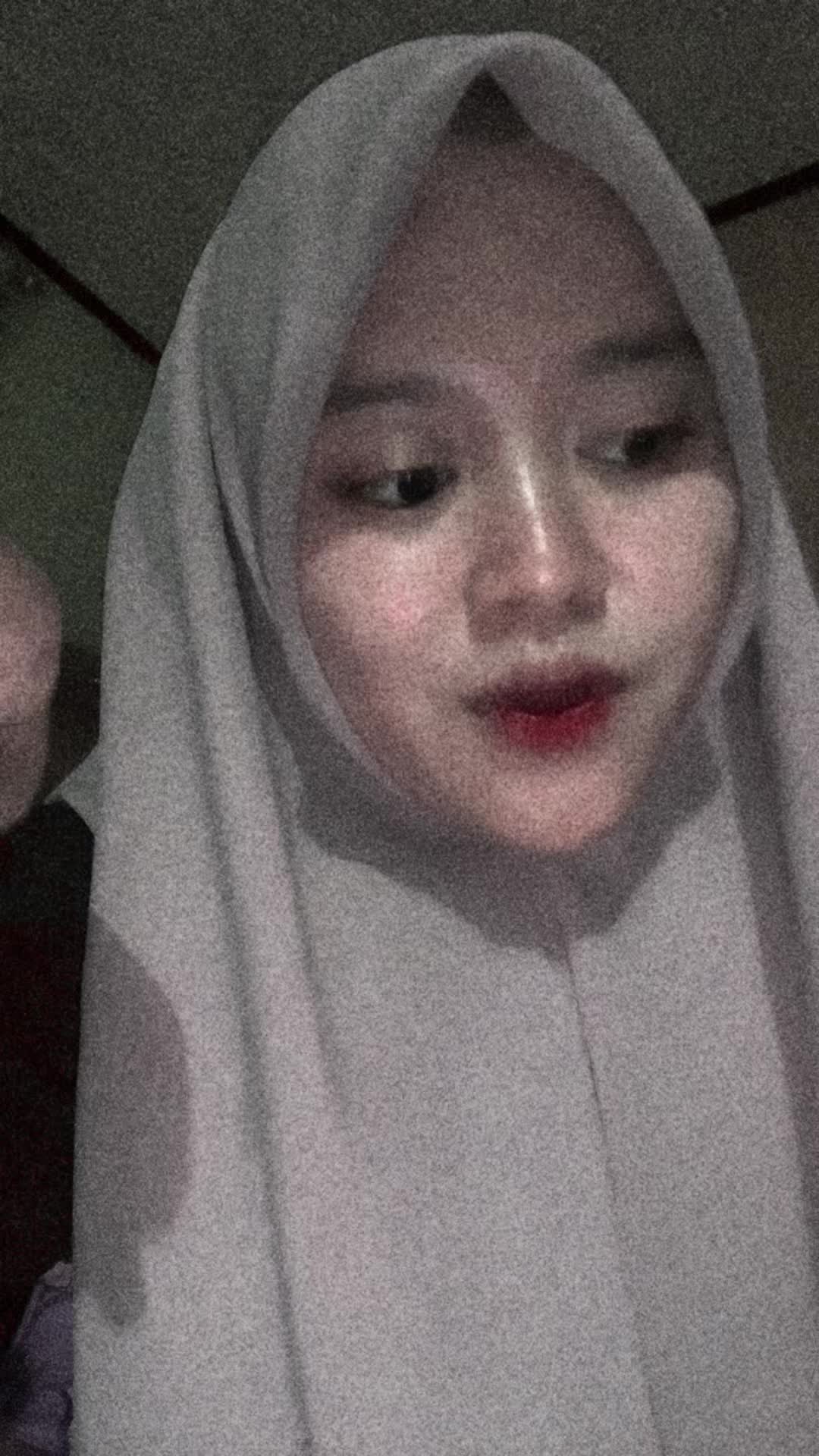 IDOL_XIII YULIATASYANA 22 thn Nabire Papua Tengah I Think They Call This Love