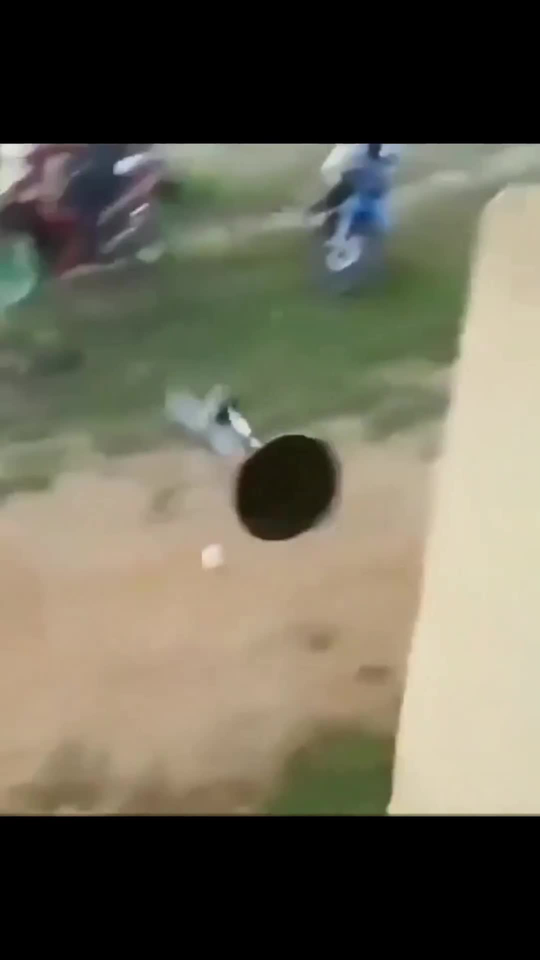 dee
