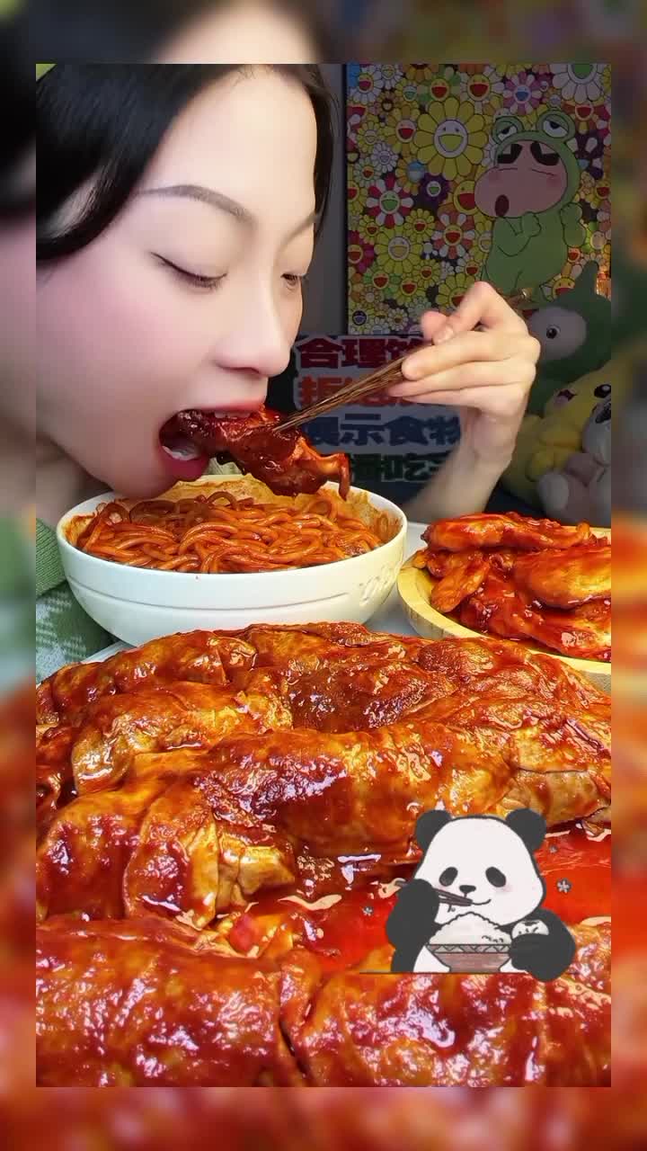 很满 , 吃很多