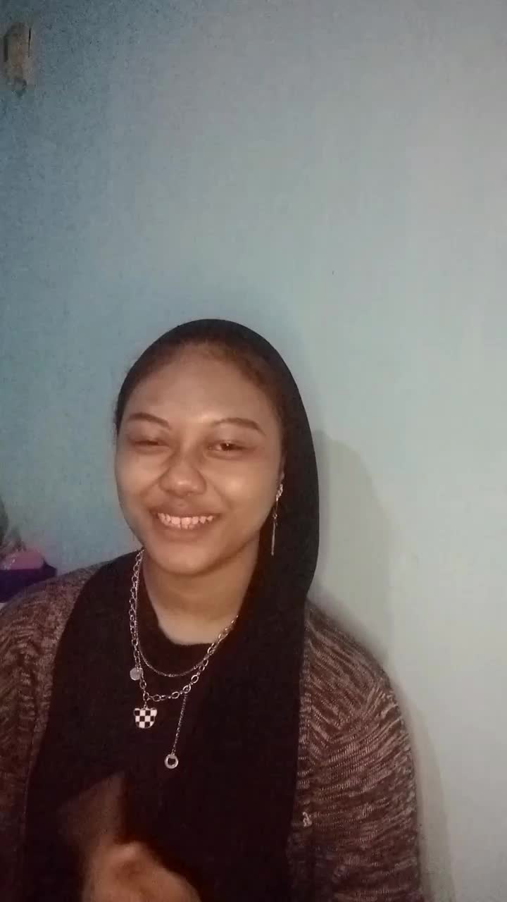 IDOL_XIII ADE NUR HALIMAH 18 TAHUN BOGOR CINTA- VINA PANDUWINATA