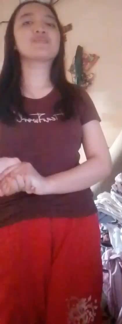 nama: Annisa fajar.                              tempat dan tanggal lahir: jakarta 27- Juli 2008. umur: 16 . asal kota : Bekasi Jawa Barat 