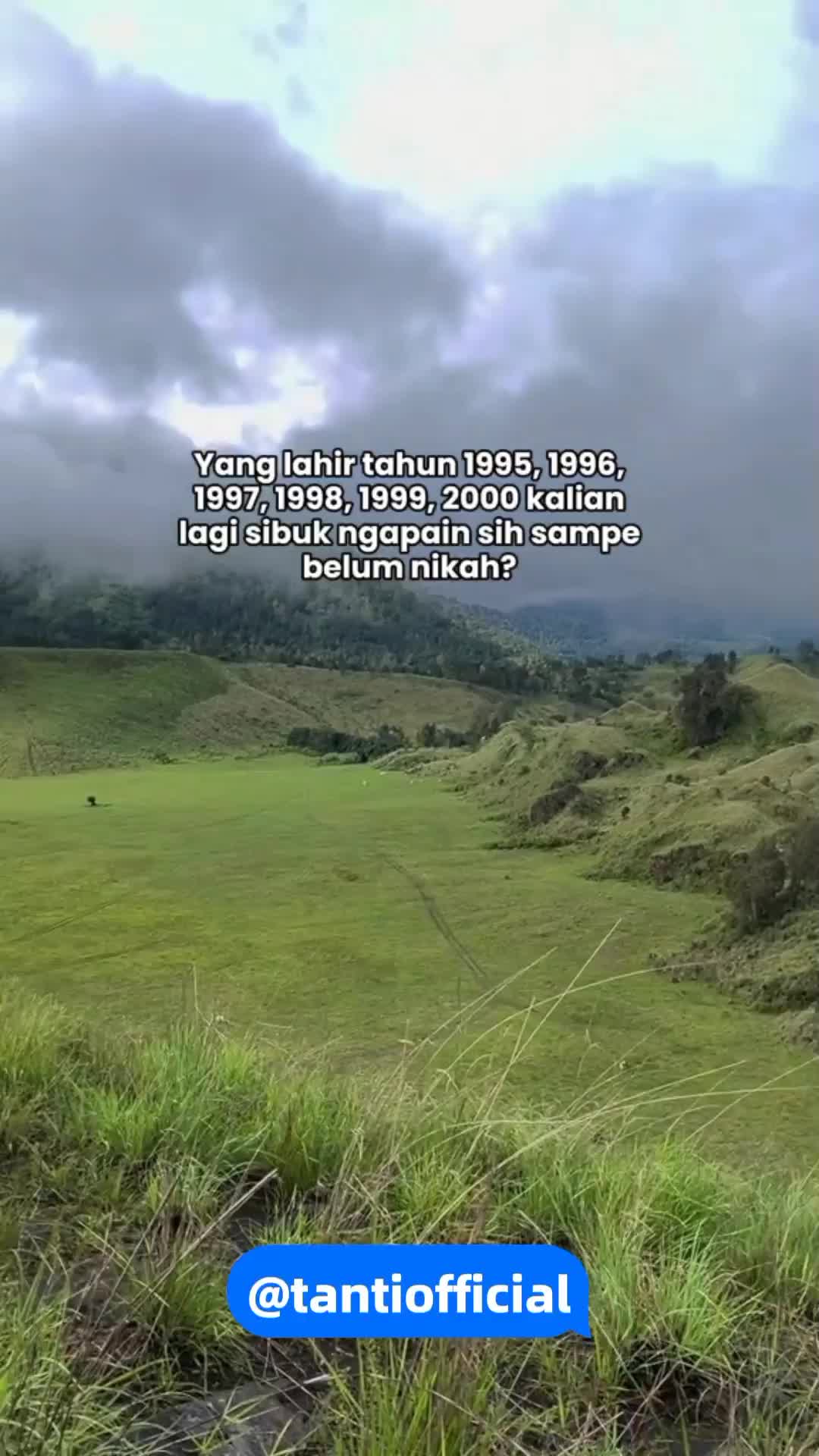 pada ngapain sih kalian ga nikah nikah🙃