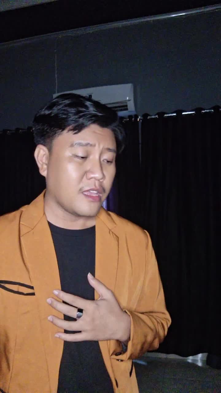 NAMA LENGKAP : Lijar Pramana
TTL : 14 Januari 1993
USIA : 32 Tahun
ALAMAT LENGKAP : Keluarahan uluwolo, Kec.wolo, Kab. Kolaka
Sulawesi Tengg