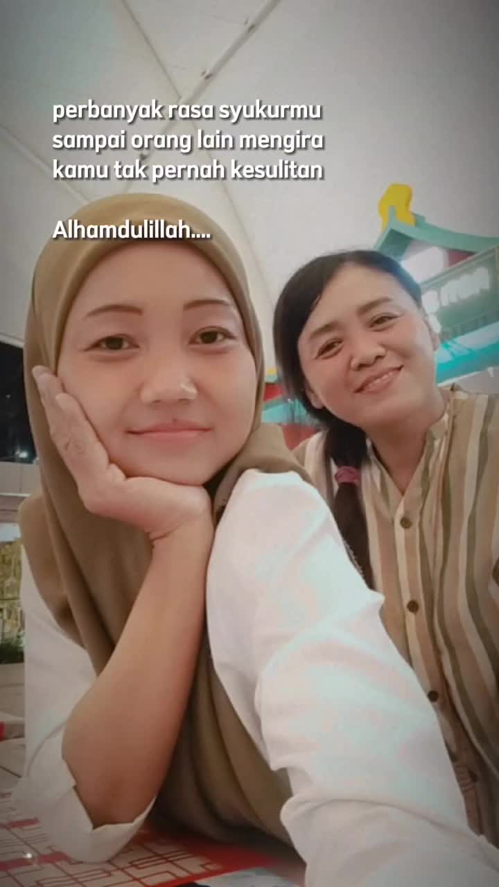 Bahagia & tersenyumlah selalu...
 #hatiyangtenang
 #bahagia
