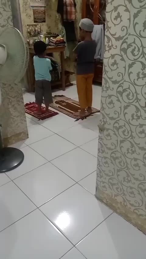 tetap semangat ya ,minta satu followers ya tolong