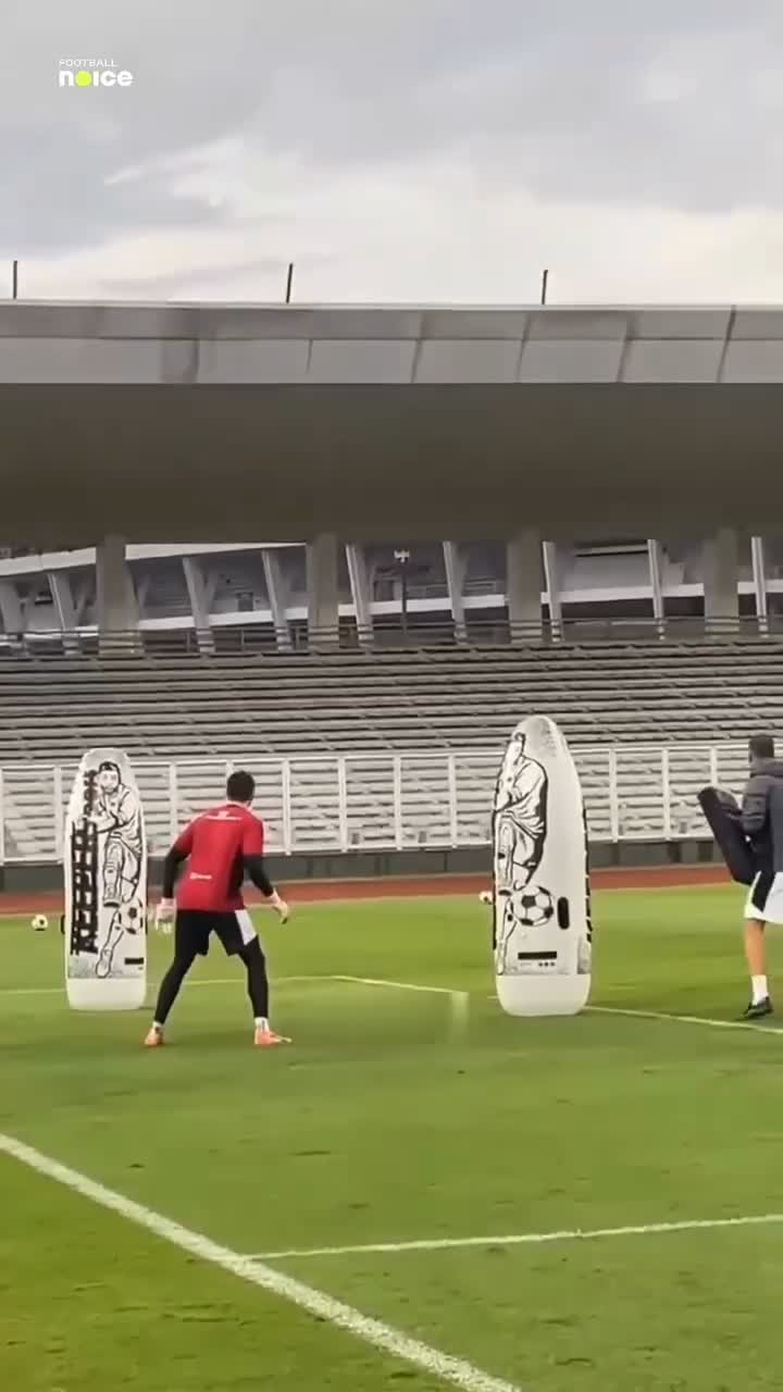 Latihan kiper timnas