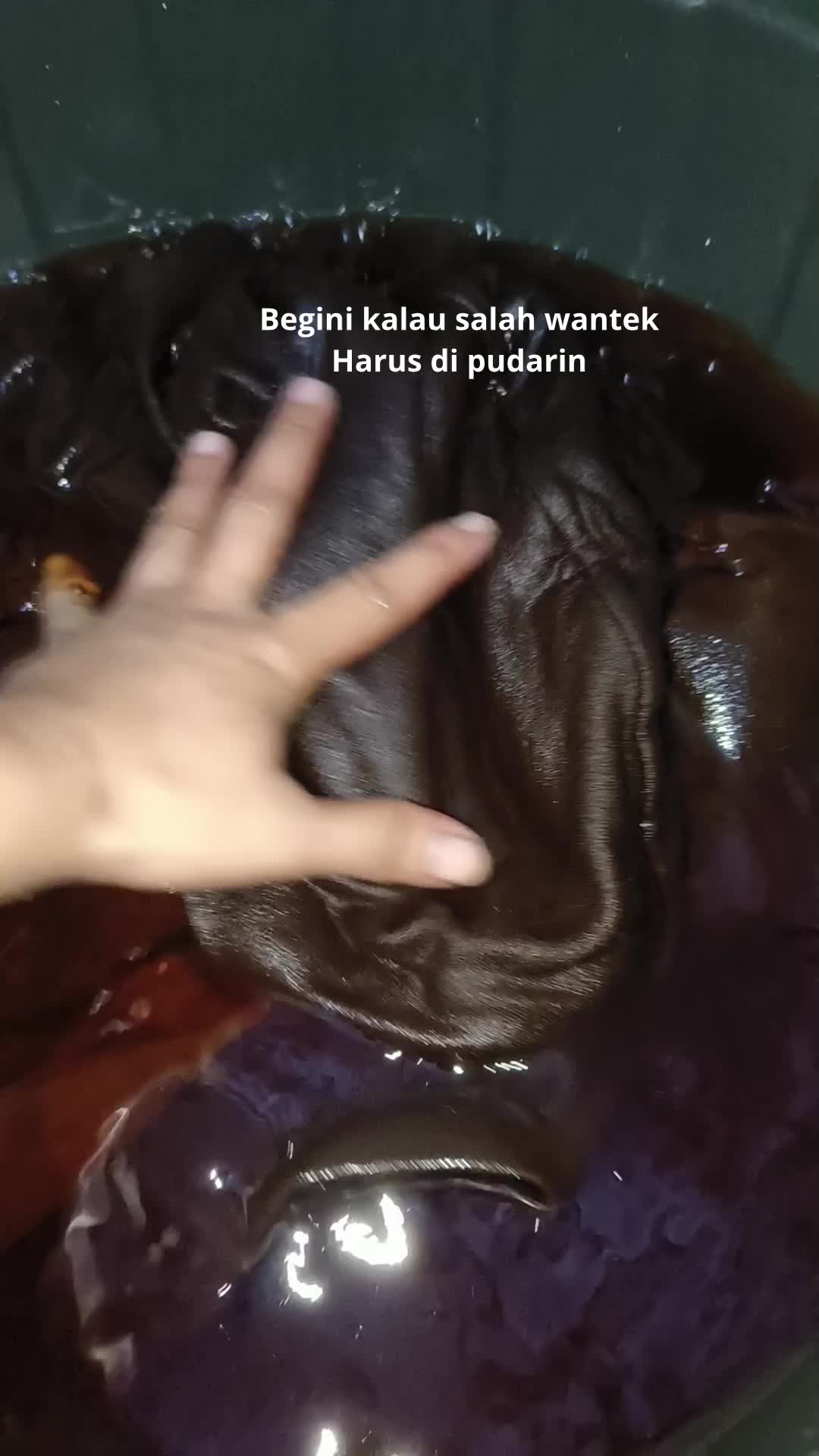 memudarkan baju warna 