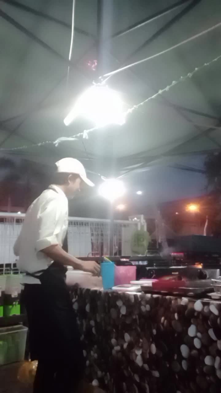 cuman souce chef di kaki lima raja steak semoga ada cinta ♥️🔥