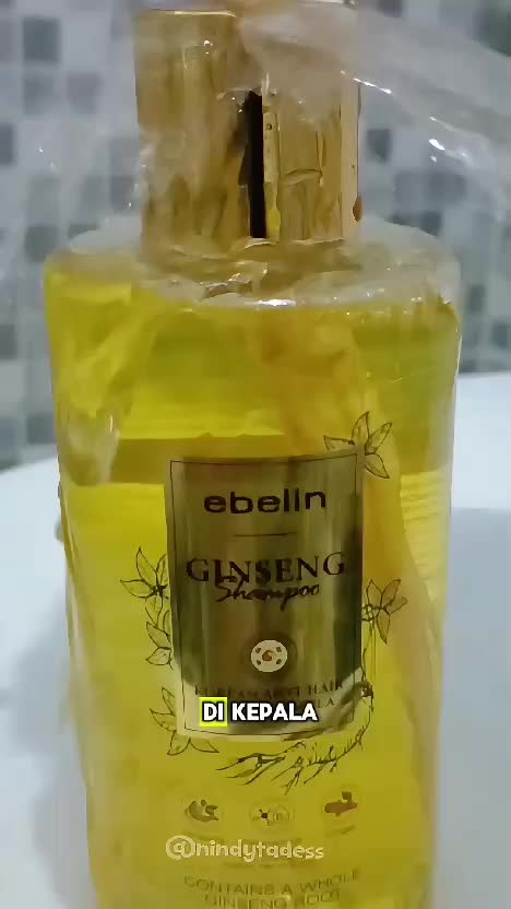Solusi rambut rontokku ya ebelin gingseng shampoo dong 💛

#ebelingingsengshampoo #haircare #shampoo #myroutine #fyp #viral #beauty #musthave