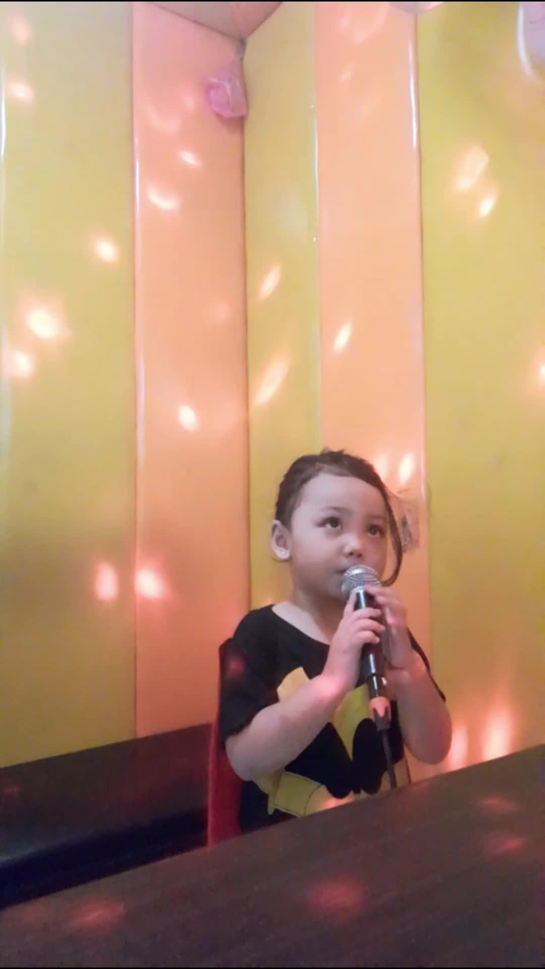 bocil ngajak karokean ?