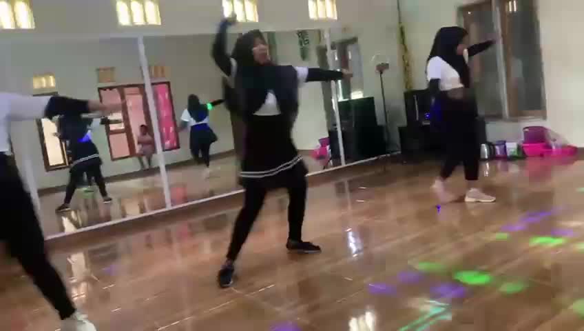 semangat pejuang senam
 #fypviral
 #senamsehat
 #sorotan 
 #interaksisemuaorang