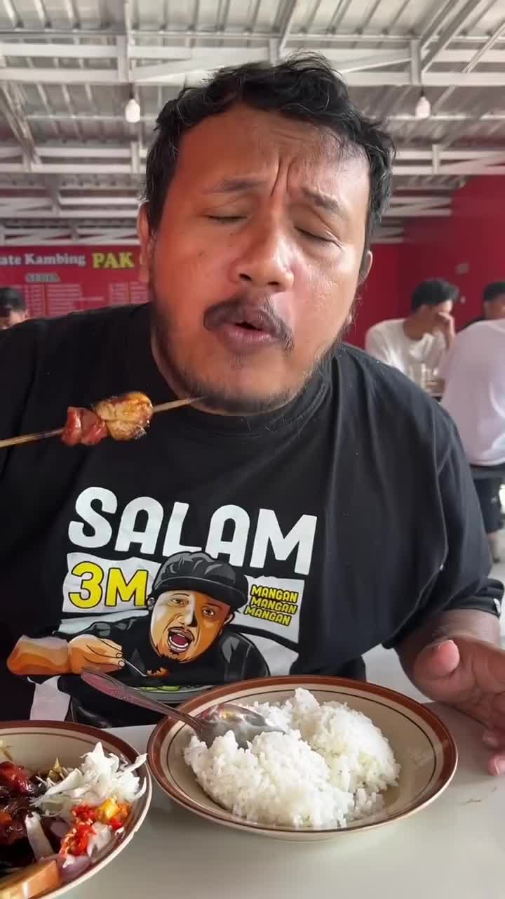 Sate kambing fenomena di tayang mangu