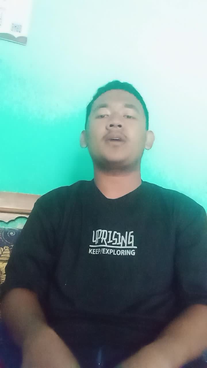 nama :muhammad yusuf   asal:muratara   hobi :bernyanyi    pekerjaan :pelajar sman nibung 