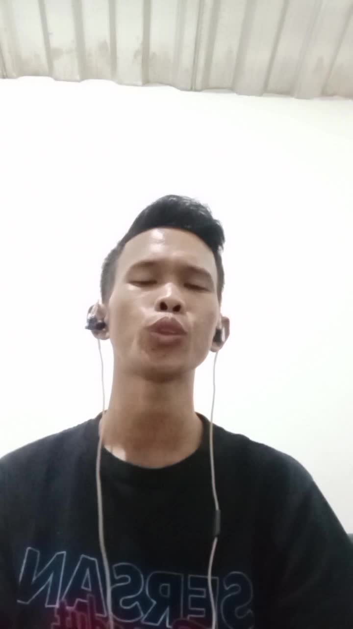 Hallo Nama Wahyu Saputra, Asal Dari Lampung, usia 25 Tahun  lagu slow #egois  #WA081999618061  #audisiKDI2024