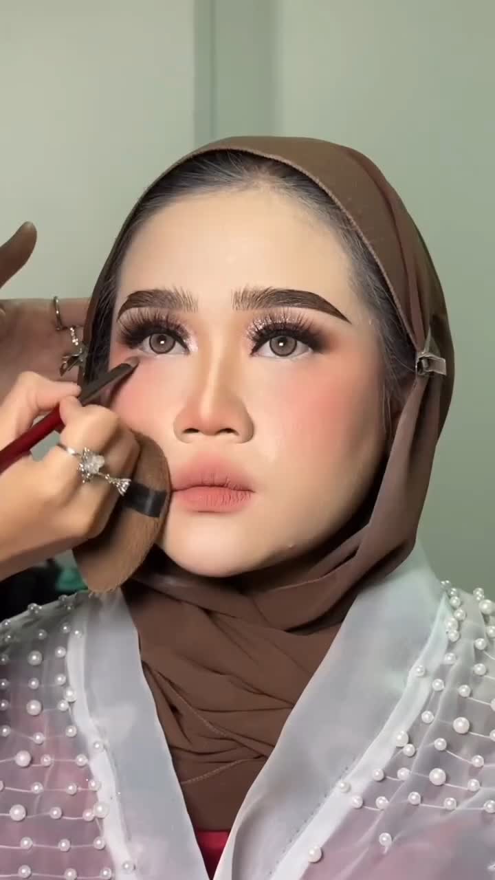 Make up  Focused #HOTrctiplus 