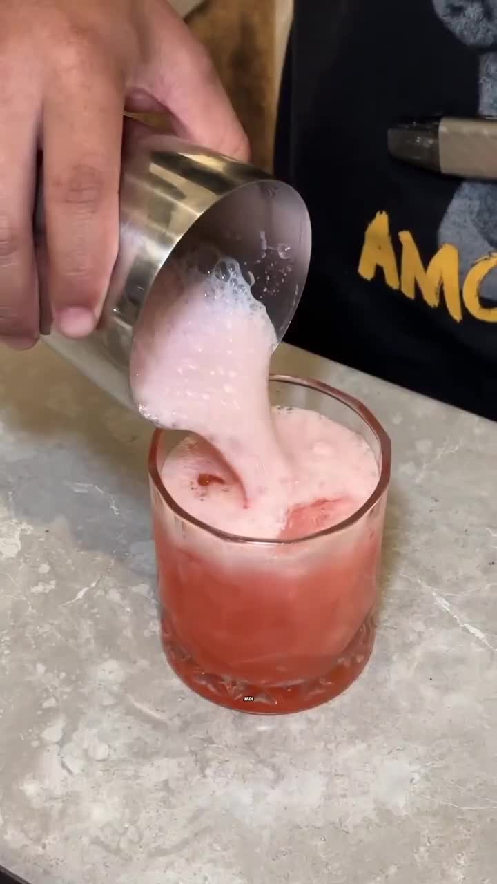 Seribu Cangkir
#Fyp #kopi #ngopi #nongkronk #otw nongkrong #masakanenak #reviewmasakan #kulinerviralbogor #kulinerbogor #bogor #bogorhits #r