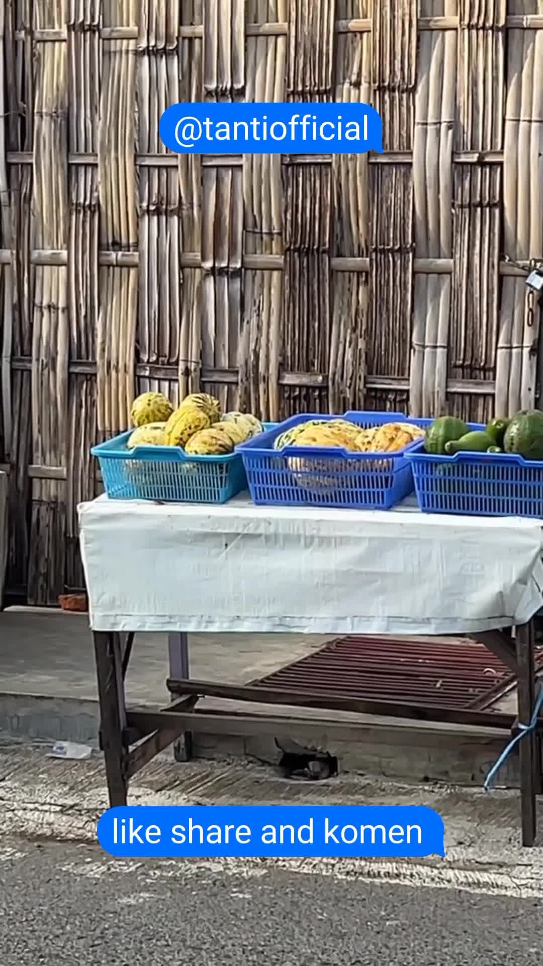 buah yang keluar setahun sekali hanya di saat bulan ramadhan ✨😁