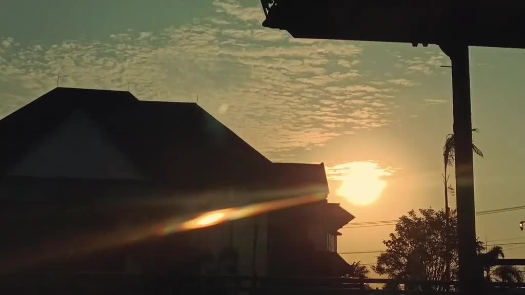 Solusi datang dari pikiran yang tenang
  #fyp  #fypシ゚viral  #Cinematic sunrise  #RCTIPlus  #HOTrctiplus 