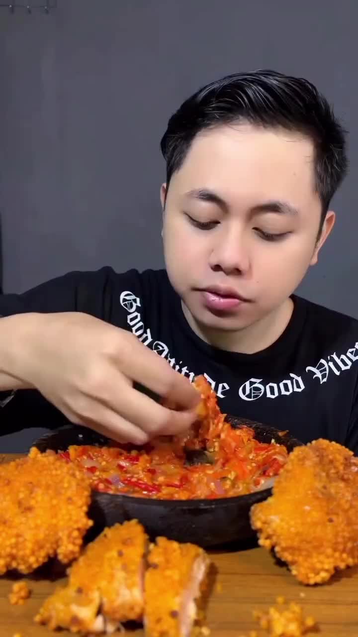 Mukbang Makan Besar
#Food #Videomasakan #videomakanan #Like #Follow #videolucu #Mukbang #Mukbangmakanbesar #Viral #videoviral #Fyp #lucu #ng