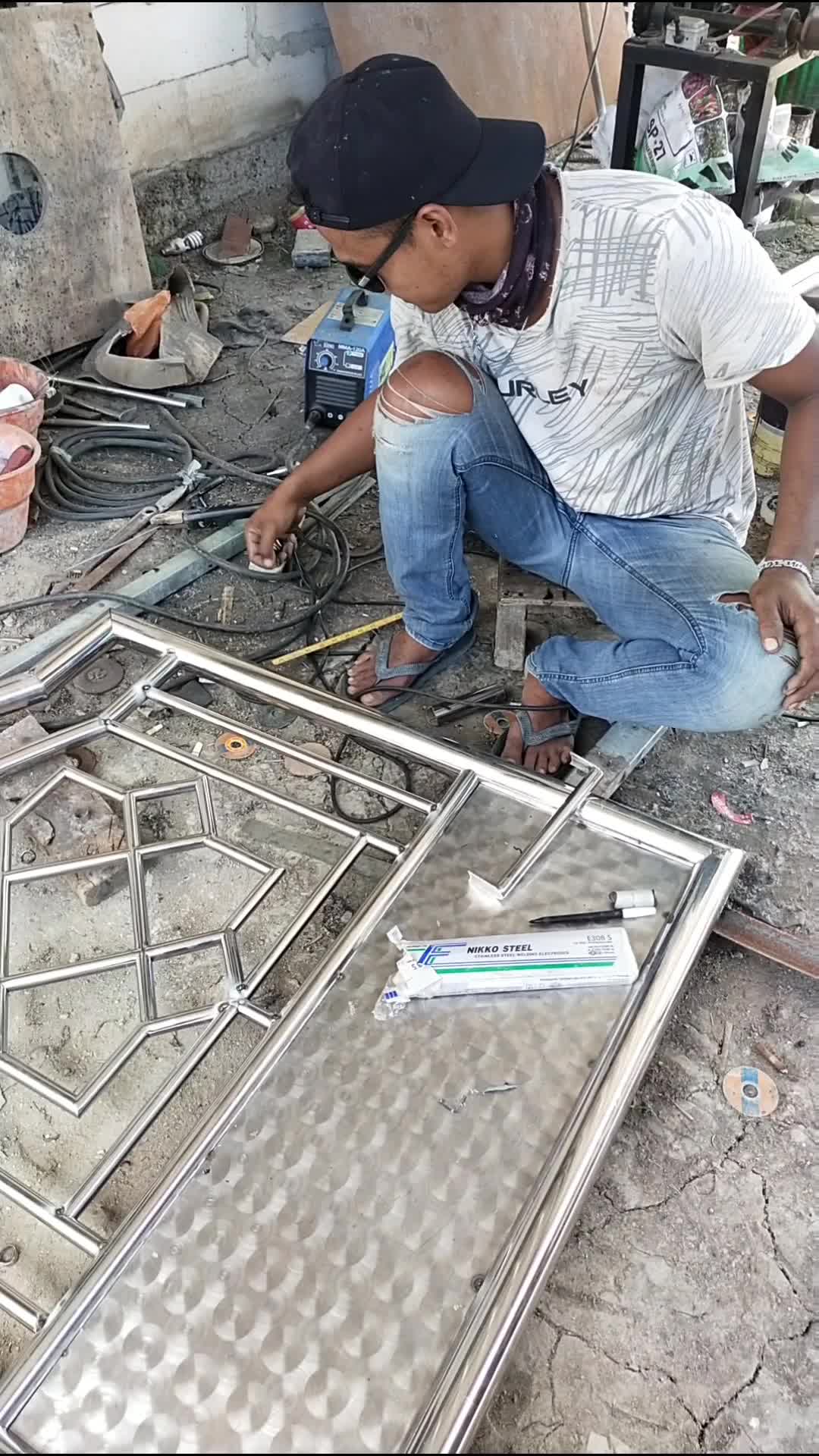 Las dodok Pintu stainless 