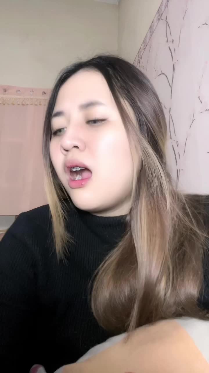 IDOL_XIII GIANTY MITA RENGGANIS SULAEMAN 23 TAHUN KOTA BANDUNG ADELE - ROLLING IN THE DEEP & LENKA - TROUBLE IS A FRIEND