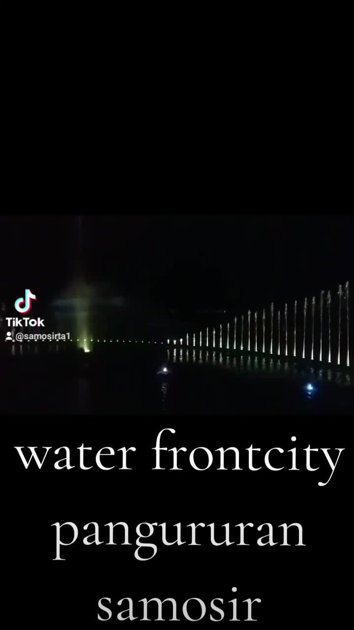 air menari yang berada tepat di Danau Toba kabupaten samosir