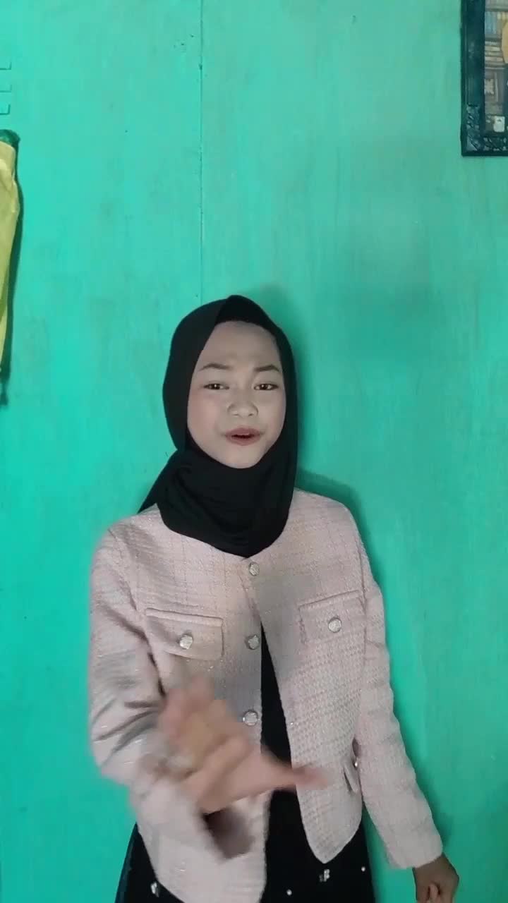 ASSALAMUALAIKUM WR.WB 
PERKENALKAN NAMA SAYA
NAMA:AMELIA
UMUR:16 TAHUN
ASAL:BONE SULAWESI SELATAN
LAGU UP BEAT:TERUS TERANG SAJA
 #AudisiKDI