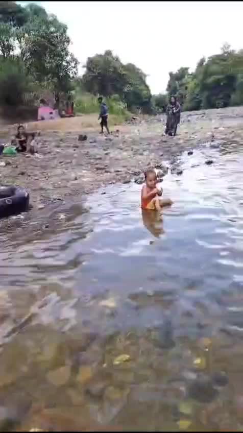sungai Alut mantewe bestie 
di kaki pegunungan Meratus 
#visitsouthborneo
#exploreborneo