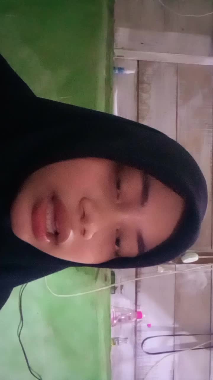 IDOL_XIII Nurul Husna 19 tahun Aceh, Dia masalalumu, Aku masa depanmu vionita