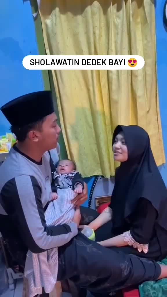 Sholawatin Dedek Bayi