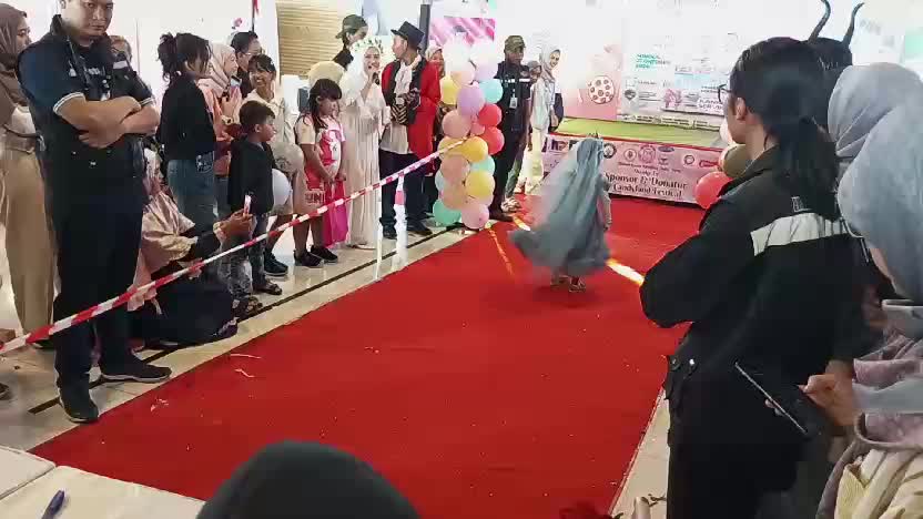 halo teman teman khalifah sedang fashion show nih, 😁

#fashion #kids 