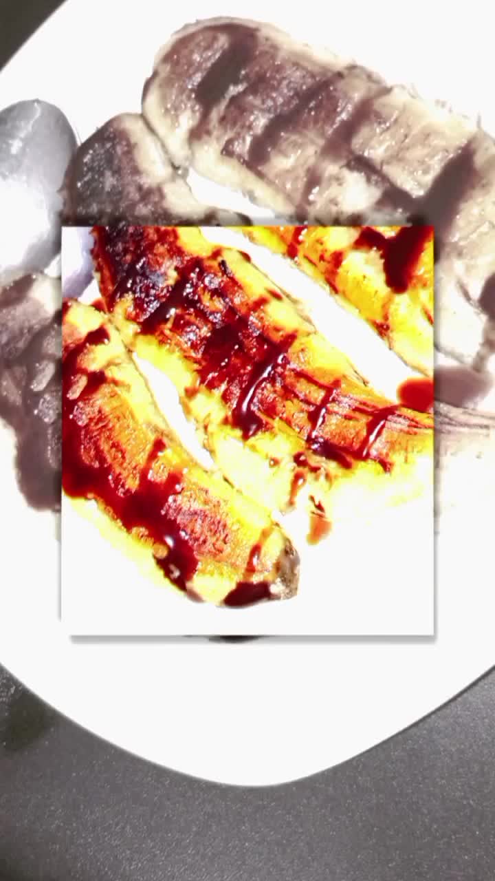 sore sore gini enak yah makan pisang goreng 