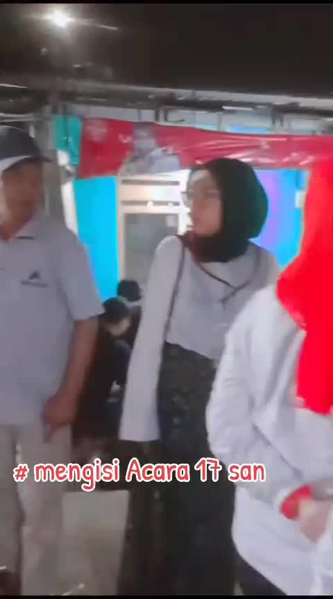 mengisi acara pada saat 17 san