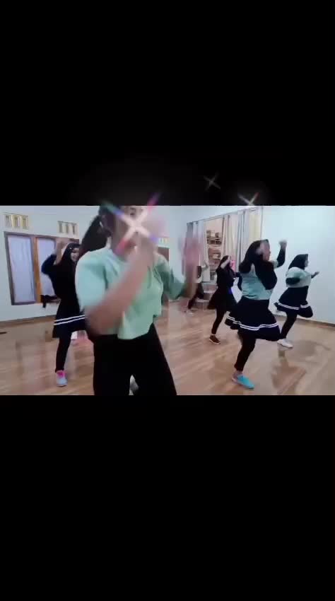 Nikmati setiap prosesnya, karena kesehatan adalah hadiah terindah." 



 #fypシ゚viral  #Senam Tipis-Tipis  #kesehatan  #sorotanpublik  #monet