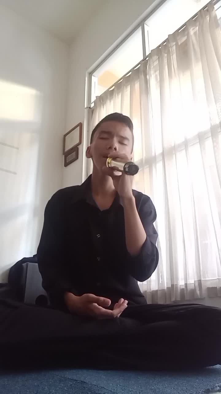 assalamualaikum perkenalkan namasaya rafi berasaal dari garut saya menyanyikan lagu lesti da yang berjudul anginLagu Angin dari Lesti Kejora