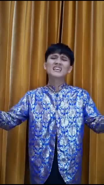 Assalamualikum wr.wb.
Nama : Raja Genta Domas
usia : 22 Tahun
Asal : Pandeglang,Banten
lagu : Dahsyat
Hobyy : Tari Jaipong