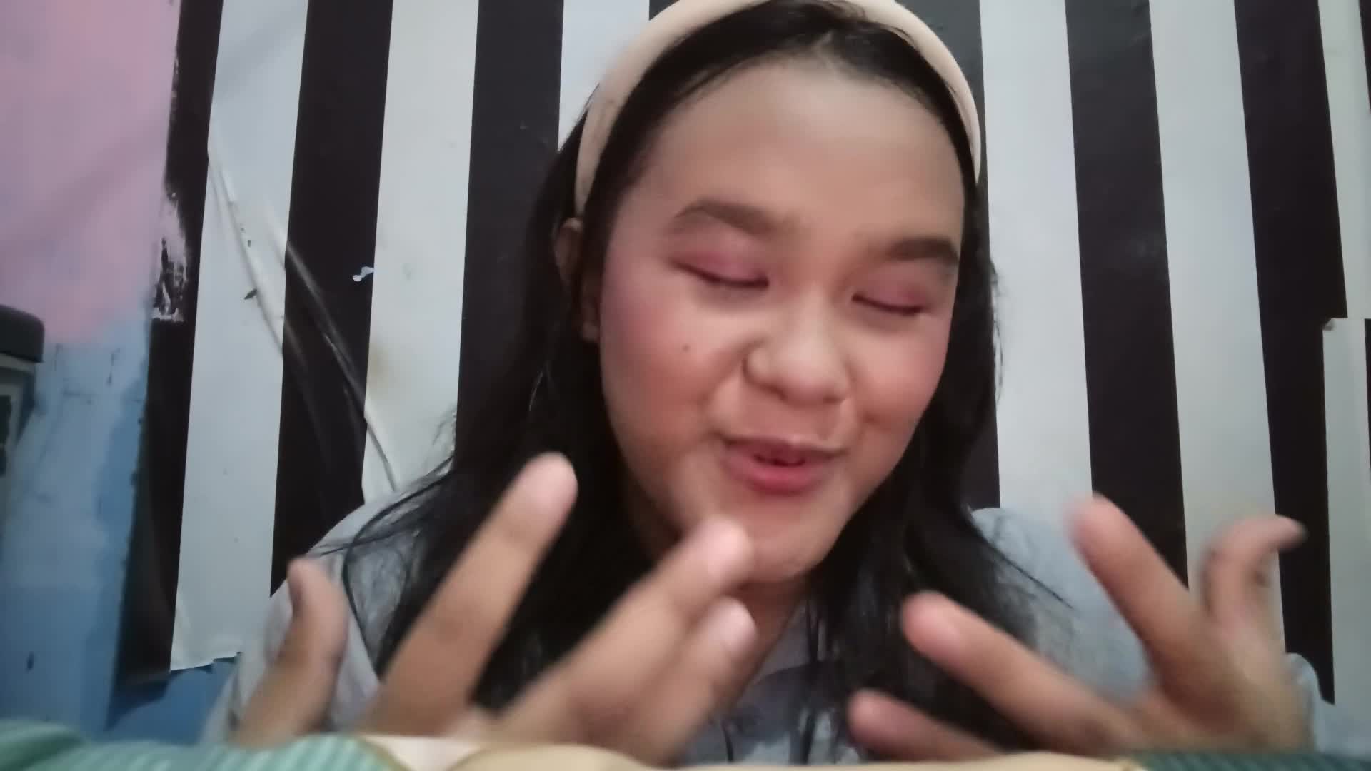 IDOL_XIV 
NAMA: REGITA OKTAVIAN
USIA : 17 TAHUN
KOTA DOMISILI: JAKARTA TIMUR
JUDUL LAGU: AMIN PALING SERIUS (SAL PRIADI&NADIN AMIZAH)
