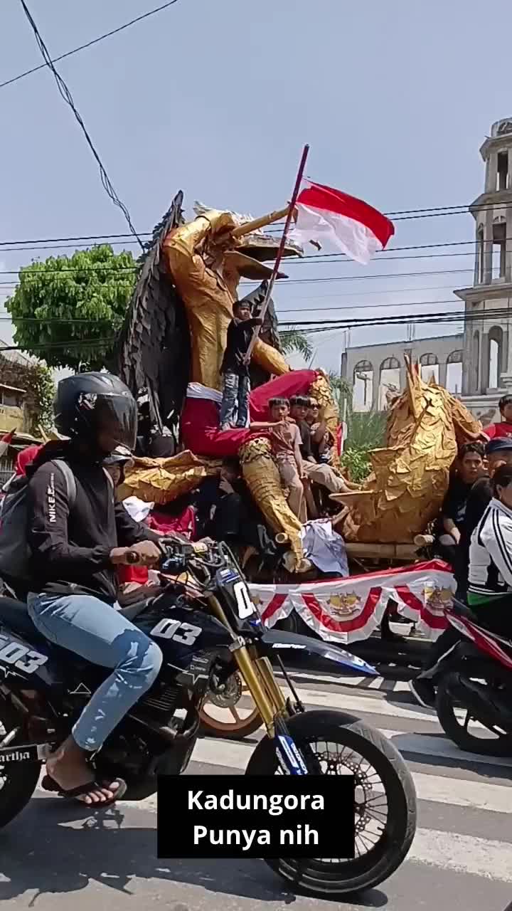 kreativitas karnaval orang kadungora garut nih  #short  #karnaval  #17agustus2025  #viral  #RCTIPlus 