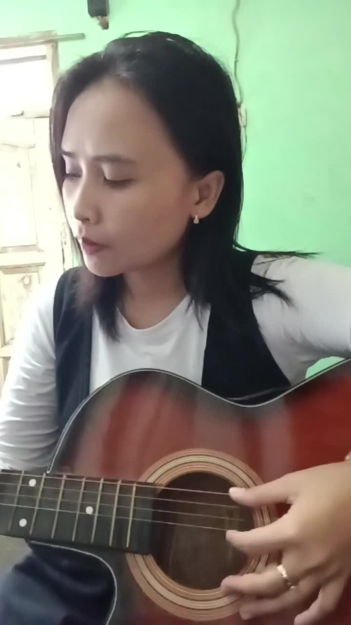 kontes ambyar mira tiana garut 34 tahun beautiful in white