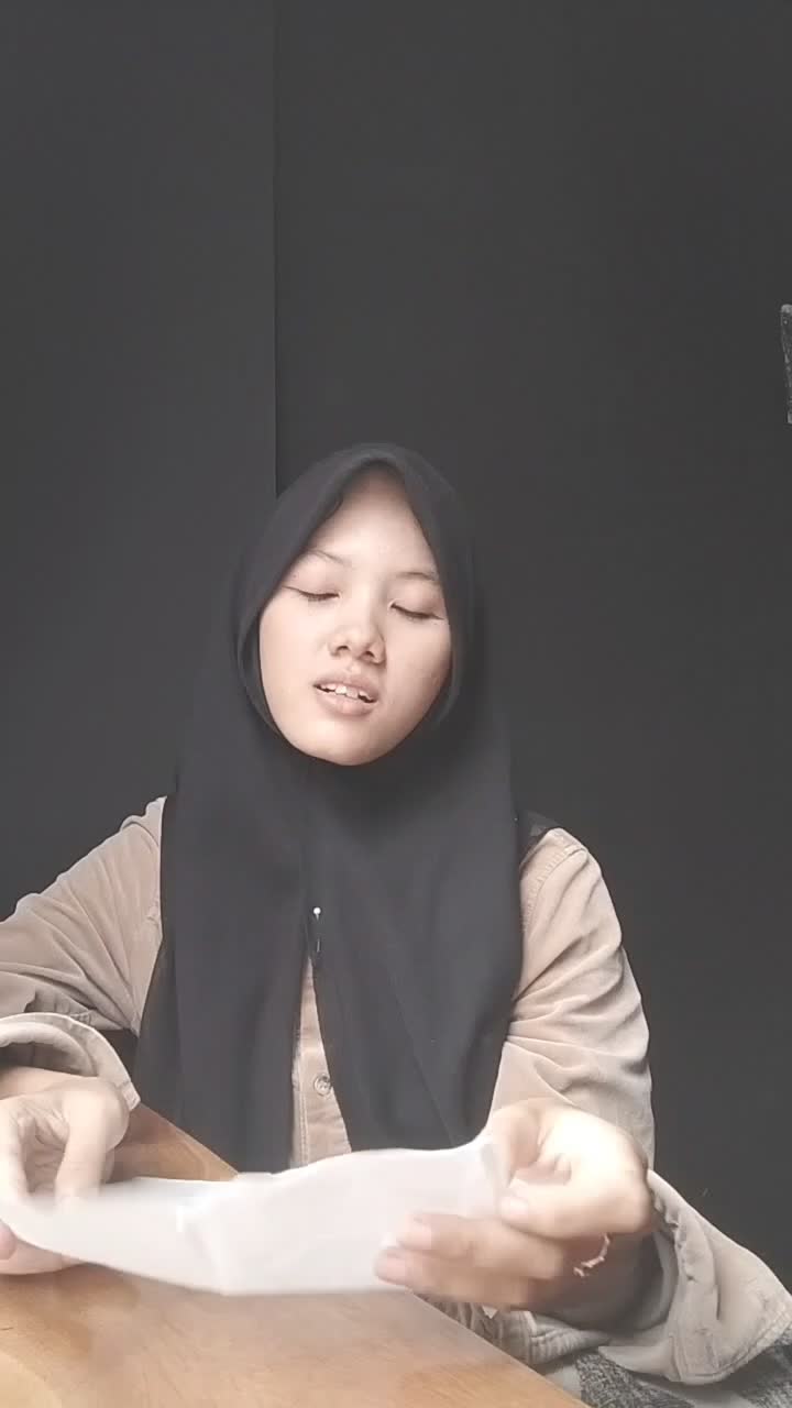 Jangan lupa gedein volume nya guys, biar kena jumpscare 😂IDOL_XIII Amelia Devina_19_Bogor_ Jadi kekasihku saja