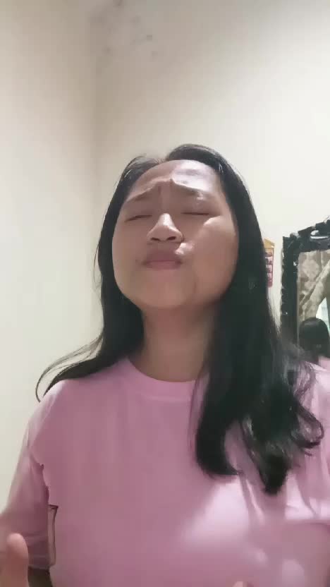 IDOL_XIII (spasi) Eva Dwi Anjani (spasi) 21tahun (spasi) Jakarta selatan (spasi) Meiska "keras kepala".