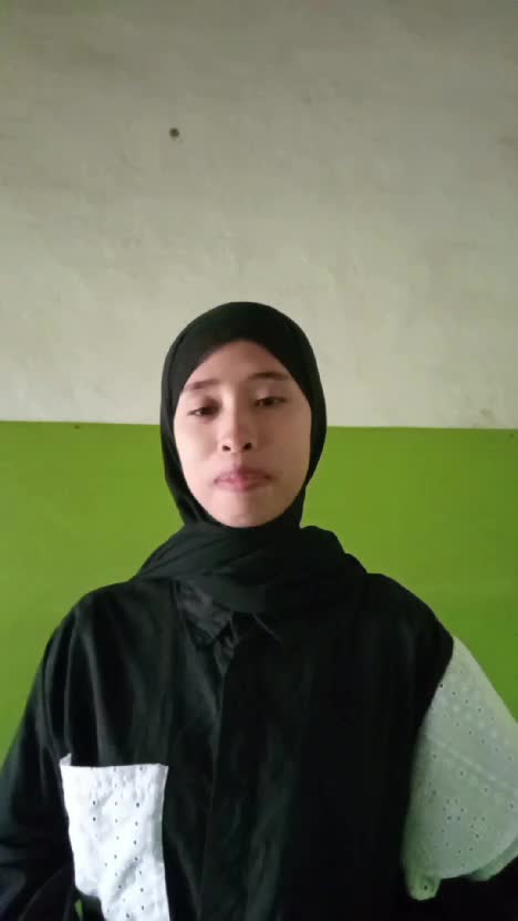 KDI 2025  Nama: Rima  Asal Daerah:  Desa durbuk kecamatan pademawu Pamekasan  Umur: 20 Tahun  Judul Lagu 2 : Makan Darah 
#OnlineAuditionKDI