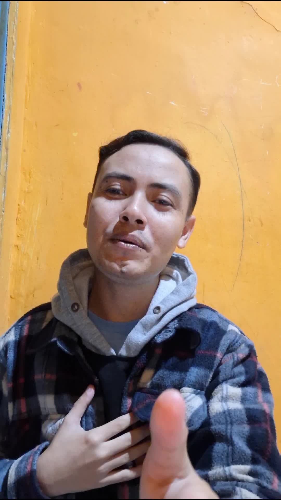 KDI 2025 
Muslimin 
Asal : Indramayu
Usia 24 Tahun
Judul lagu : Gulali Dunia (Upbeat)
#OnlineAuditionKDI2025  