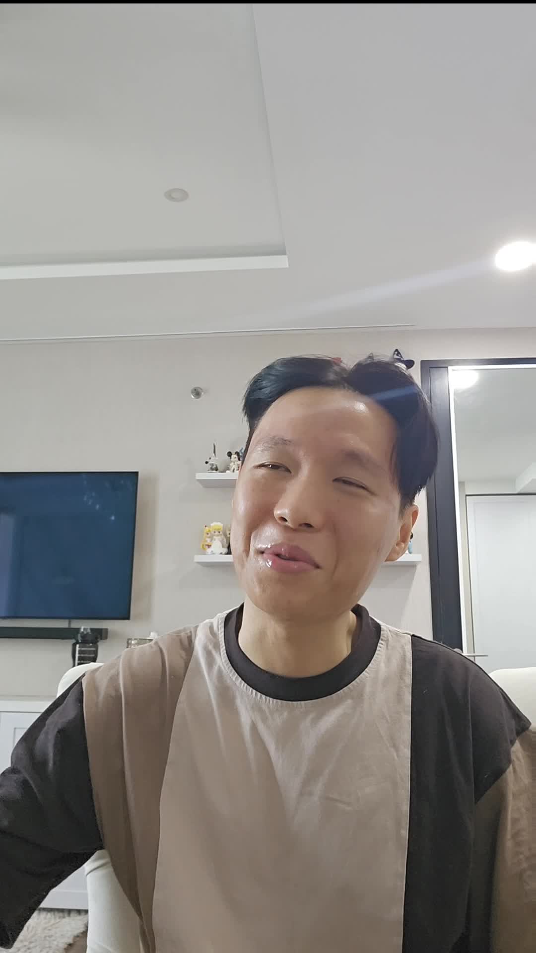 IDOL_XII Charls 25 mks KASIH PUTIH