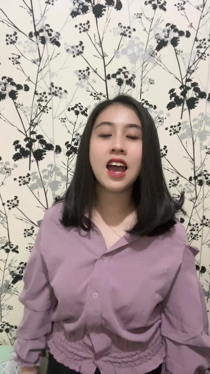 IDOL_XIII DINI APRILLEONY 22 TAHUN JAKARTA SELATAN EVERYBODY KNEW