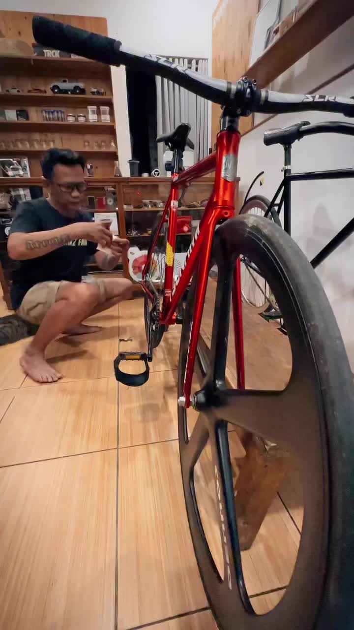 Fixed gear service changed chain