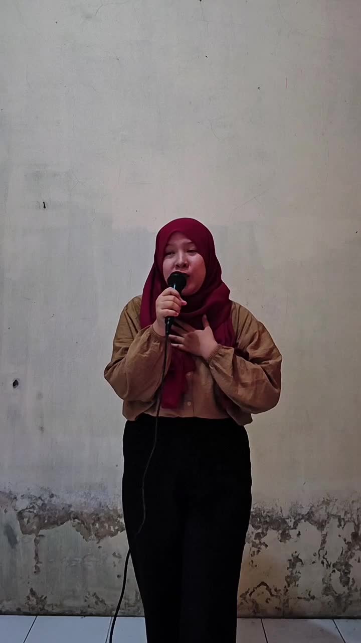 IDOL_XIV SHAZZIDA FARRAZZY 27 TAHUN MOJOKERTO LAURA PAUSSINI IT'S NOT GOODBYE 