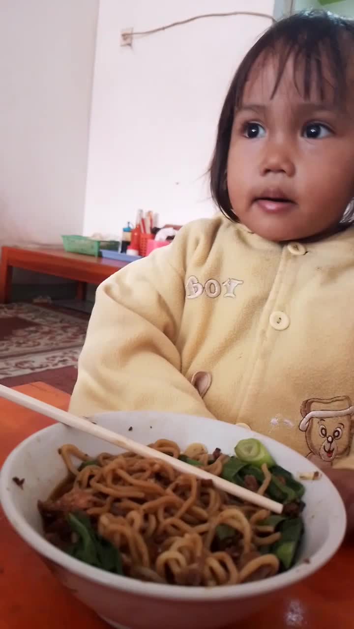 jam makan sore enaknya makan mie ayam guys😁😁🥰
#MasyaAllah tabarokallah 😍 
#MIEAYAMGEROBAKBYISA 
#reviewmakanan 
#RCTIPlus
#HOTrctiplus 