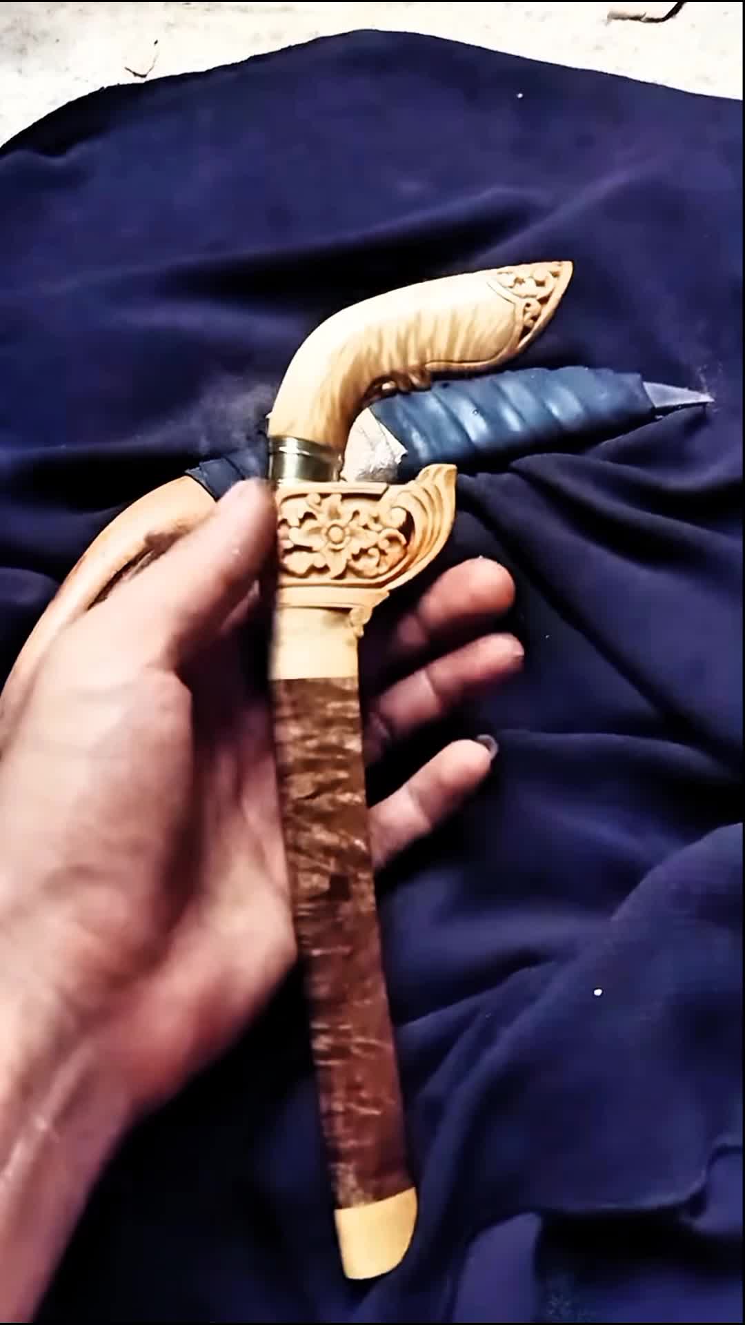 badik ukir halus  #badik  #keris  #ukirhalus  